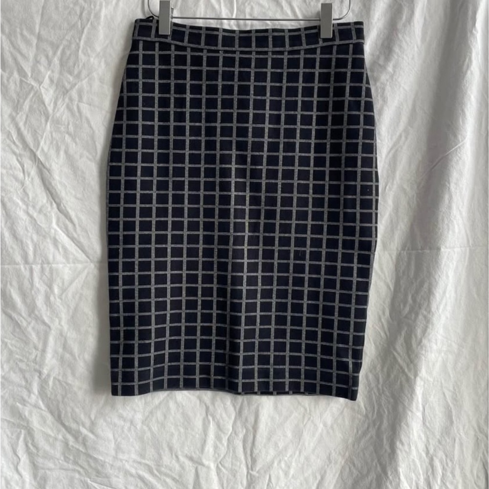Weekend Max Mara Black and Gray Grid Pencil Skirt